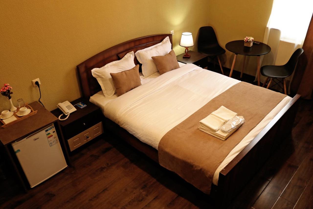 Sisno Hotel Tbilisi Exterior photo
